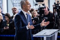 NATO tuyên bố sẽ không mời Ukraine gia nhập nếu Kiev chưa có điều này