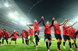 Leverkusen liên tiếp tạo kỷ lục