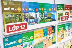 Nhà xuất bản GIáo dục Việt Nam giảm giá hàng loạt sách giáo khoa năm học mới