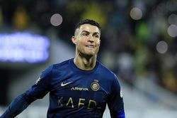 Cristiano Ronaldo không ngừng ghi bàn: Ông vua hat-trick, xứng danh người không tuổi