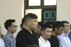 'Ông trùm' đường dây đánh bạc ngàn tỷ được đề nghị trả lại 5 xe hộp sang