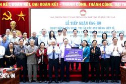 Lễ tiếp nhận ủng hộ tri ân người tham gia chiến dịch Điện Biên Phủ