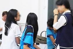 Làm rõ nguyên nhân 28 học sinh nhập viện sau khi ăn kẹo mua ở cổng trường