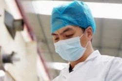 Nghề lạ ít người làm, kiểm tra một thứ trong bát bún ốc nhận lương 1,7 tỷ đồng