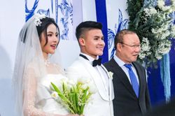 HLV Troussier và HLV Park Hang-seo cùng vắng mặt ở đám cuới Quang Hải, vợ chồng Phan Văn Đức cũng không tham dự