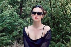 Nữ thạc sĩ có làn da trắng sứ, không mặc hở vẫn hút nhiều fan