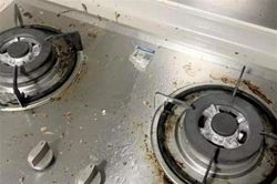 Dù bếp có bẩn đến đâu bạn cũng có thể loại bỏ vết dầu mỡ chỉ trong một bước, tiết kiệm thời gian và công sức!