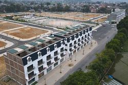 Đất nền dần 'rã băng'