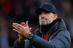 HLV Klopp: 'MU cứ đá tệ thế này, Arsenal sẽ lại thắng dễ ở Old Trafford'