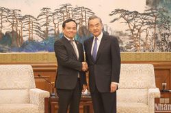 Phó Thủ tướng Chính phủ Trần Lưu Quang hội kiến với Ủy viên Bộ Chính trị, Chủ nhiệm Văn phòng Ủy ban công tác Đối ngoại Trung ương, Bộ trưởng Ngoại giao Trung Quốc Vương Nghị