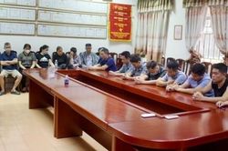 Bắt quả tang 20 đối tượng đánh bạc bằng hình thức 'chơi xóc đĩa' trên tàu du lịch