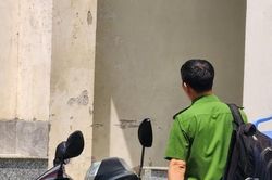 Điều tra vụ nam sinh rơi từ tầng 5 tòa nhà trong trường đại học