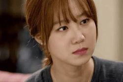 Cố tình ăn mặc mát mẻ để tạo bất ngờ cho chồng, cánh cửa phòng ngủ vừa mở ra lập tức tôi tái mặt với một tình huống quá xấu hổ