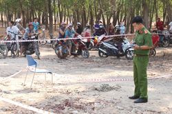Ghen tuông, người đàn ông dùng dao 'hỏi thăm' tình địch