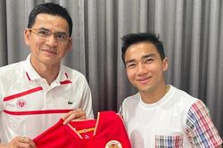 Kiatisuk khoe ảnh chụp cùng Chanathip với áo đấu của CAHN FC, CĐV đếm ngược ngày 'Messi Thái' gia nhập V-League