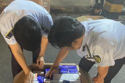 Bắt lô hàng thuốc tân dược 'khủng' trong kho sân bay Tân Sơn Nhất