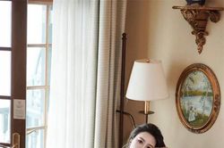 Hot mom nổi tiếng sinh con xong vẫn đẹp vạn người mê