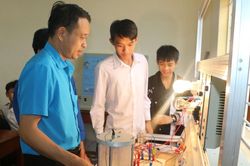 Trường nghề loay hoay trước 'bài toán' giáo viên hợp đồng