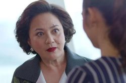 Mở cuốn sổ tiết kiệm mới tinh, tôi bủn rủn khi phát hiện ngoài số tiền có sẵn thì mỗi tháng mẹ chồng đều gửi đều đặn vào đó 3 triệu