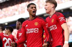 Rashford lần đầu được Ngoại hạng Anh vinh danh, MU lập kỷ lục 'vô tiền khoáng hậu'