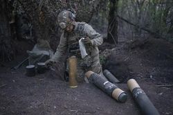 Ukraine thông qua luật tuyển quân mới để 'xoay vòng' lực lượng