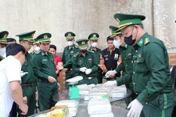 Bắt quả tang 2 đối tượng vận chuyển 44 bánh heroin, 20 kg ma túy đá và ketamin