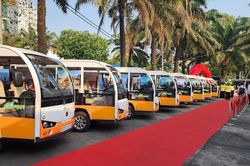 Khai trương dịch vụ xe điện 8 chỗ phục vụ du khách