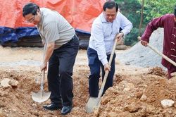 Thủ tướng Phạm Minh Chính: 'Ai có gì góp nấy' để xóa nhà tạm, nhà dột nát cho người nghèo trong năm 2025