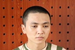 Bình Dương: Bắt nhóm đối tượng chuyên tụ tập chặn đánh người đi đường