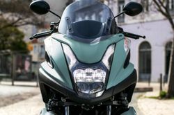 Quyết đấu Honda Air Blade, Yamaha tung 'vua xe ga' 155cc mới cực đẹp, có phanh ABS, giá dễ tiếp cận