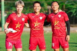 Sao Việt kiều từ chối AC Milan, về đá V-League là ai?