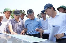 Khảo sát chuẩn bị đầu tư mở rộng cao tốc Cam Lộ - La Sơn