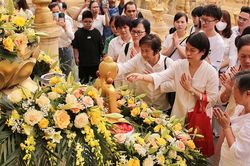 Tái hiện Tết Chôl Chnam Thmay 2024 tại Làng Văn hóa - Du lịch các dân tộc Việt Nam
