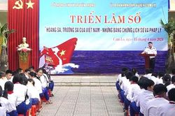 Triển lãm số 'Hoàng Sa, Trường Sa của Việt Nam - Những bằng chứng lịch sử và pháp lý' tại Quảng Trị