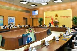 Ủy ban Thường vụ Quốc hội cho ý kiến về Luật Thuế giá trị gia tăng (sửa đổi)