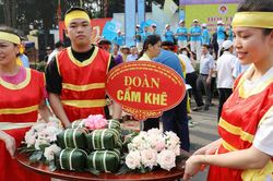 Sôi nổi Hội thi gói, nấu bánh chưng, giã bánh giầy dịp Giỗ Tổ Hùng Vương