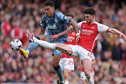 Cú lạc đường tai hại của Arsenal