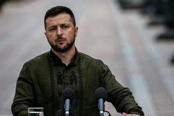Ukraine thừa nhận một sự thật cay đắng, nói thua Nga 10 lần về một thứ, tuyên bố 'hết tên lửa'