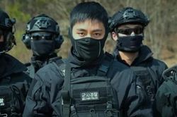 V BTS gây choáng váng trong những hình ảnh quân sự mới nhất