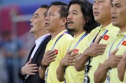 Người quan sát: 'Mới chỉ hài lòng về kết quả, còn lối chơi thì...'