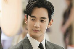 Kim Soo Hyun bất ngờ tuyên bố hát OST 'Nữ hoàng nước mắt'