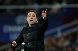 Xavi không phải là chìa khóa của Barca