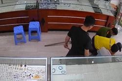 Bắt đối tượng dùng dùi cui điện cướp tiệm vàng ở Phú Thọ