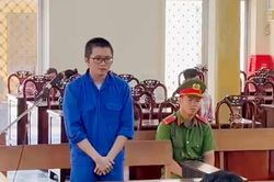 Nhân viên ngân hàng lừa vay tiền đồng nghiệp lấy tiền đánh bạc