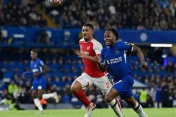 Arsenal vs Chelsea: Những con đường đối lập ở London