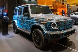 Mercedes-Benz G-Class thuần điện mạnh hơn bản xăng