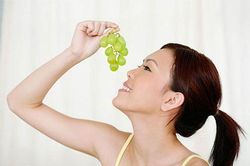 Bất ngờ với tác dụng giảm cân của sinh tố nho
