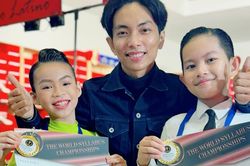 Chuẩn con nhà nòi, con trai Khánh Thi - Phan Hiển lần thứ 2 vô địch dancesport thế giới