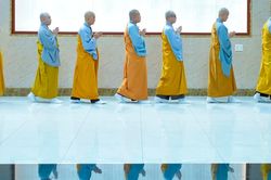 Không nên thối thất niềm tin chỉ vì 'con sâu làm rầu nồi canh'!