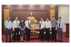 Đại sứ quán Ấn Độ tại Việt Nam thăm và làm việc tại Hòa Bình